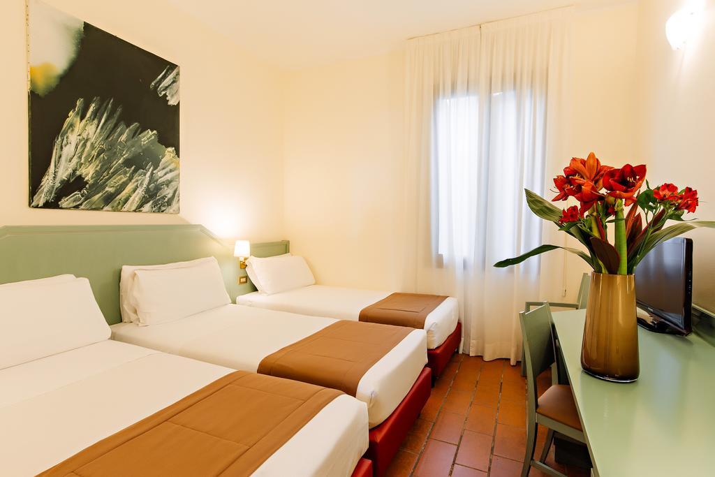 Excel Hotel Naviglio - Ca'Bianca Μιλάνο Εξωτερικό φωτογραφία